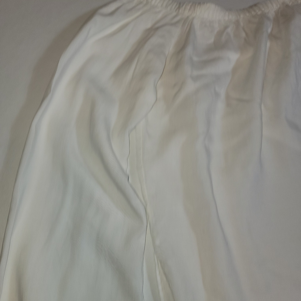 Chelsea & Violet size large 100% Tencel Lyocell off the shoulders blouse - Picture 4 of 13